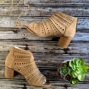 BRAND NEW Bootie Size 9